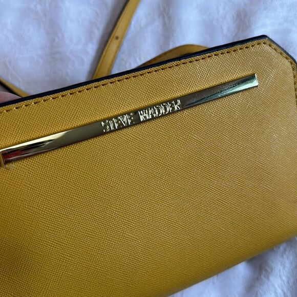 Steve Madden Mustard Yellow Bkarlee Crossbody Bag Wallet - Picture 8 of 14